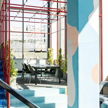 The Social Hub Extended Hotel