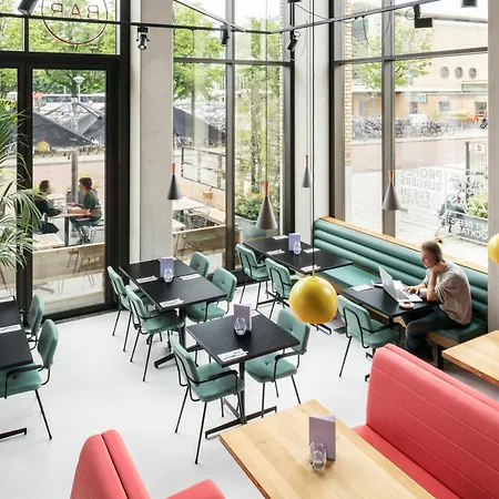 The Social Hub Extended 4*