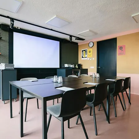 The Social Hub Extended