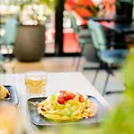 The Social Hub Extended Otel 4*