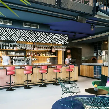 The Social Hub Extended Hotel