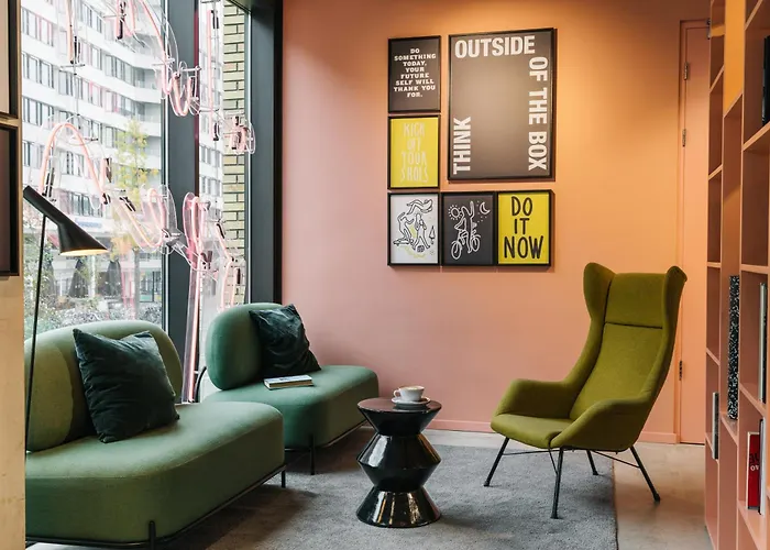 The Social Hub Extended